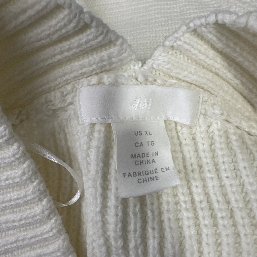 H&M Men's V-neck Knit Sweater Vest Off White Size‎ XL